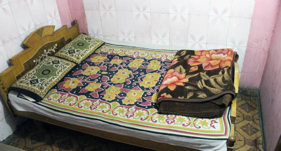 Bharosa Guest House, Ahmedabad 5